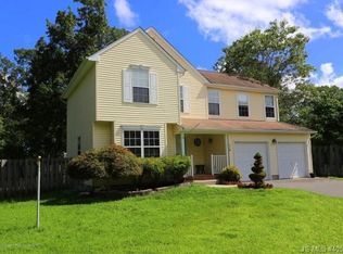 16 S Olympia Dr, Waretown, NJ 08758