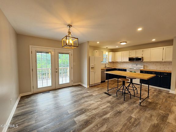 4th image of 6605 NW Cadbury Dr