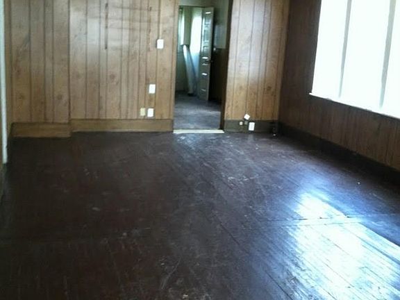 5th image of 2749 Florian St