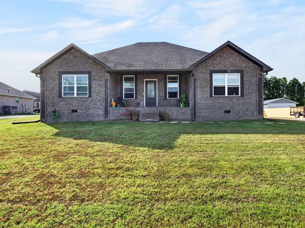 120 Hayden Drake Ln, Lafayette, TN 37083