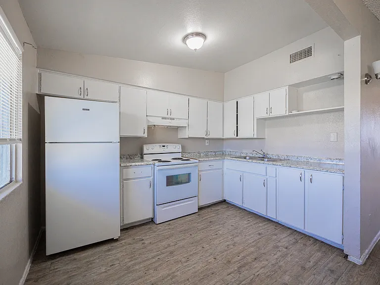 2115 W Devonshire Ave, Phoenix Az — Photo 21
