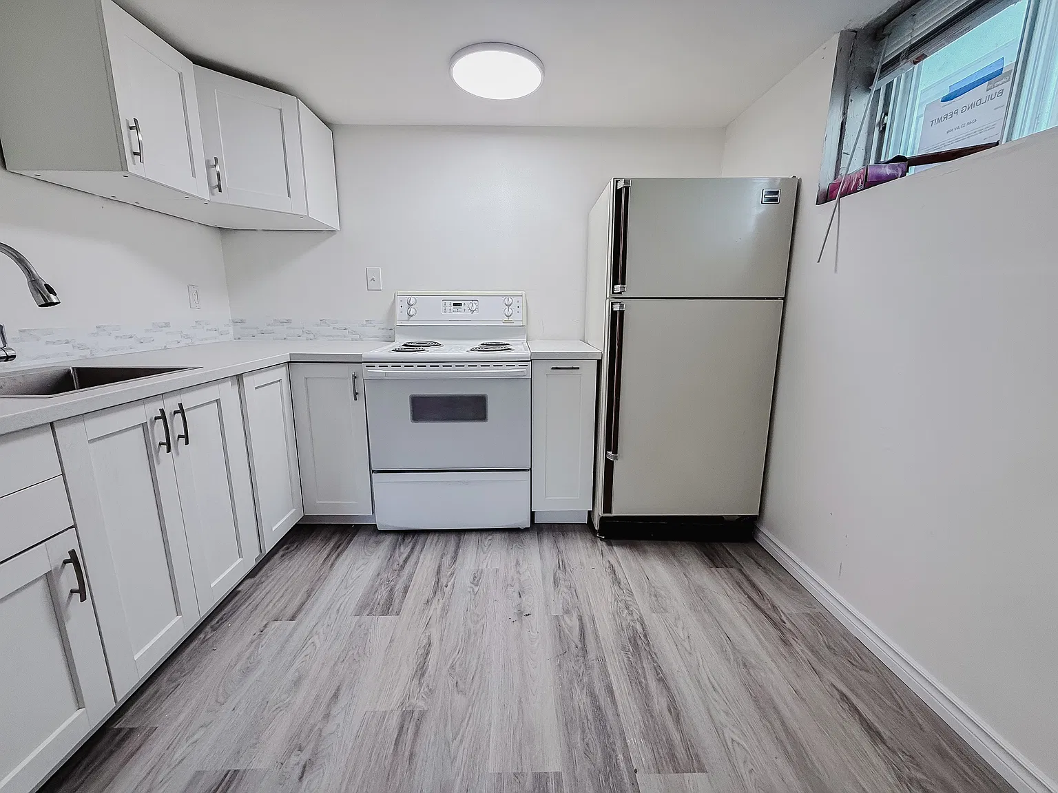 424 32 Avenue NW, Calgary, AB - Lower C/ Leftside — Photo 2