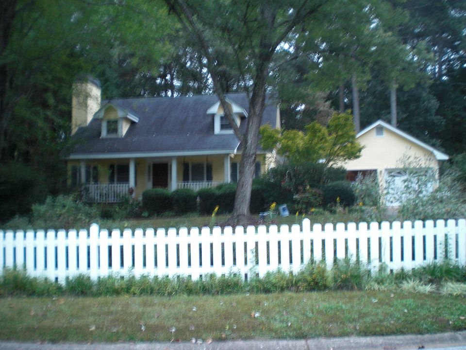 1st image of 2734 Kenwood Ct