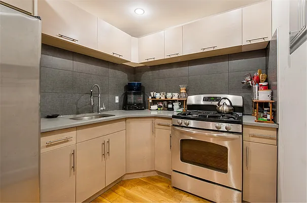Sold by Douglas Elliman | media 2