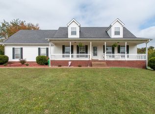 9032 Valley Dr, Bon Aqua, TN 37025