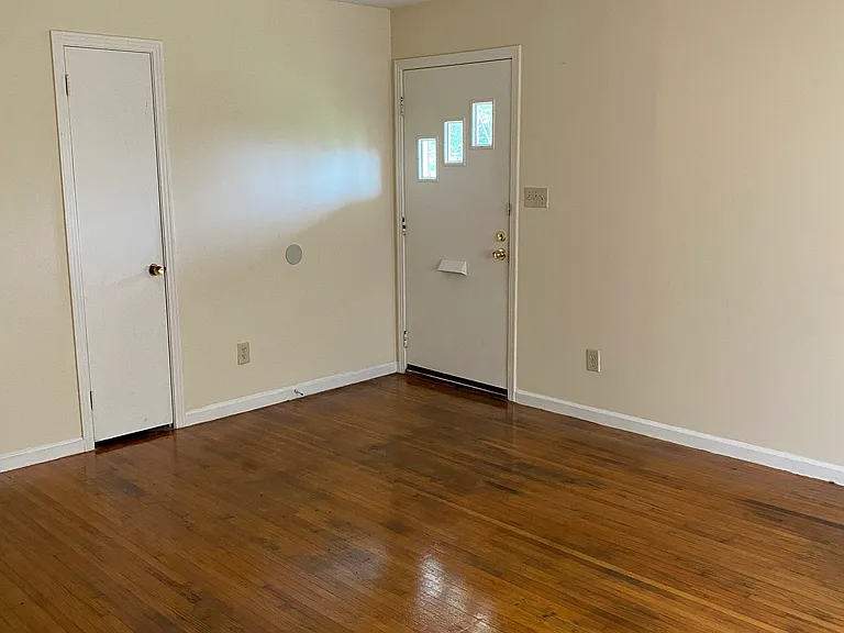 8129 2nd Ave S #A — Photo 2