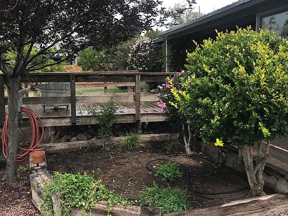 4th image of 765 N Alta Vista Dr