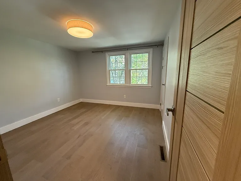 25 Berkshire Dr — Photo 14