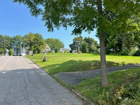 8 Callahan St #33, Perry, NY 14530