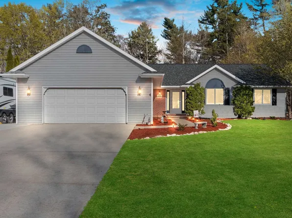 1824 Pine Tree Ct, Luxemburg, WI 54217