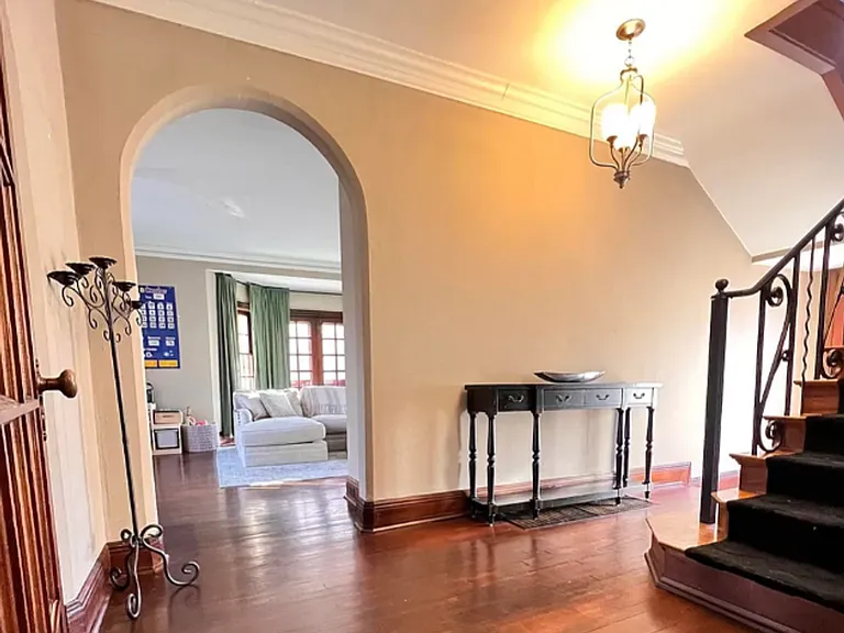 1010 Highland Ave — Photo 3