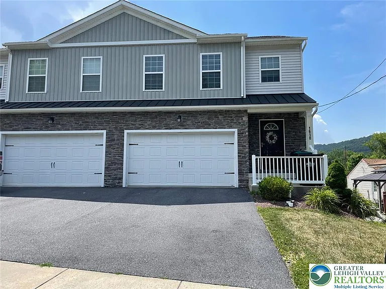 1610 Ravena St — Photo 1