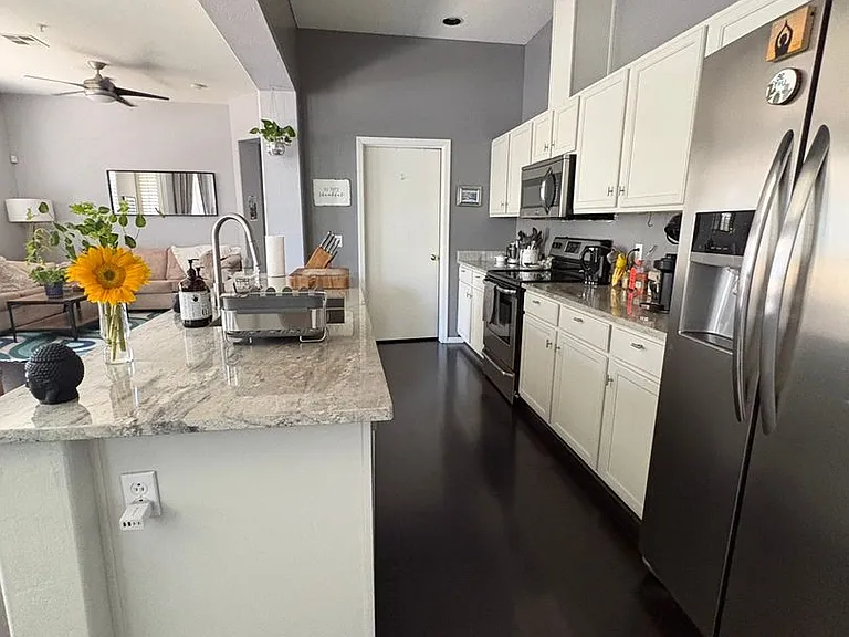 1225 N 36th St #2071 — Photo 6