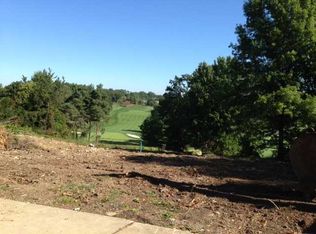 1671 Hastings Mill Rd, Upper St Clair, PA 15241