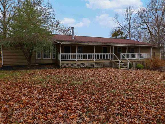 4th image of 251 Holly Hills Ln