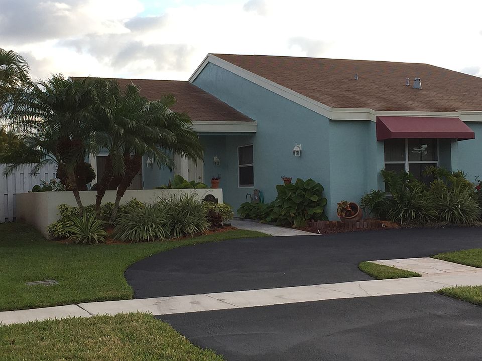 2nd image of 16621 Redwood Way