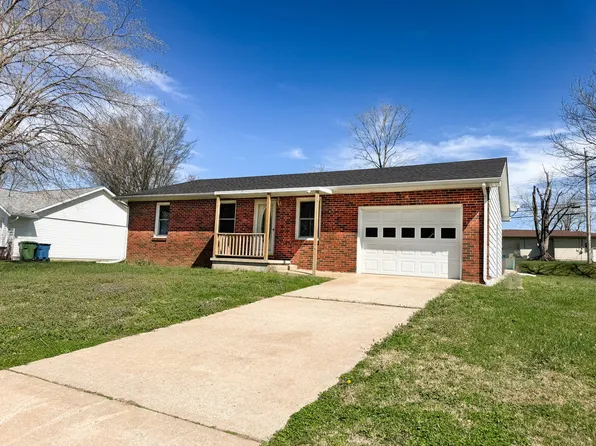 105 Evergreen Dr, Anna, IL 62906