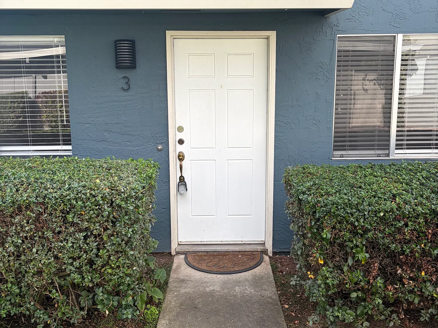 2 bed, 890 sqft, $2,995 — Photo 2