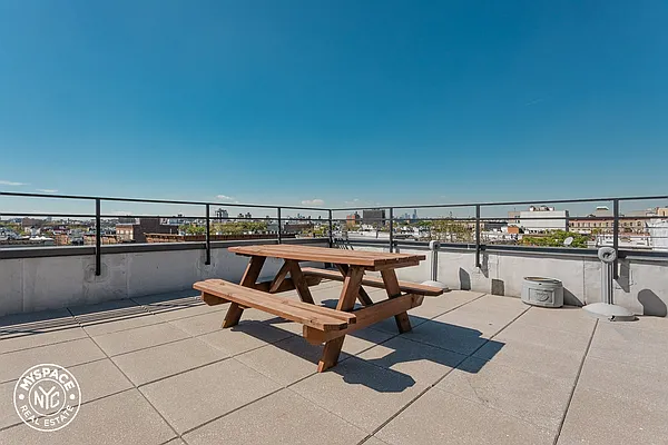 Rented by MySpaceNYC | media 15