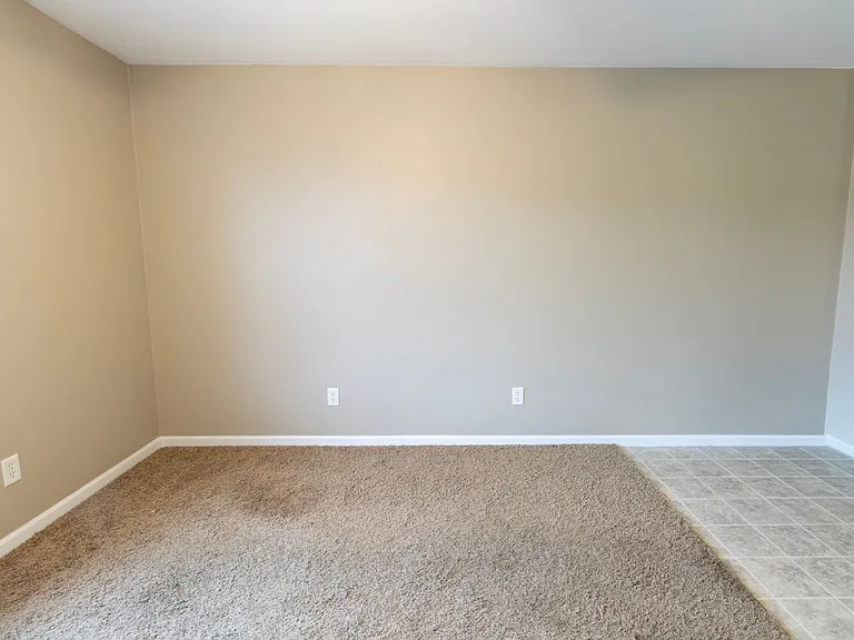 100-300 Marjorie Ct — Photo 13