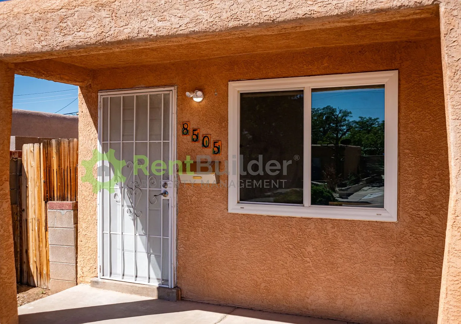 3 bed, 2.0 bath, 1680 sqft, $1,795 — Photo 2