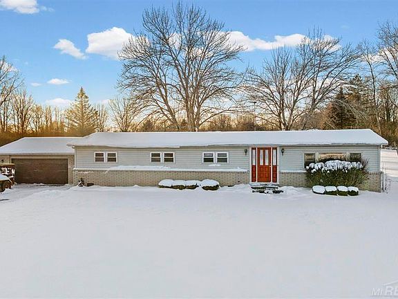 2nd image of 69455 Hicks Rd