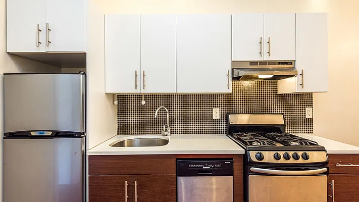 Rented by Nooklyn NYC LLC | media 12