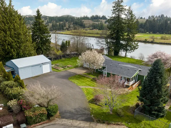 2005 SE Donelle Dr, Toledo, OR 97391