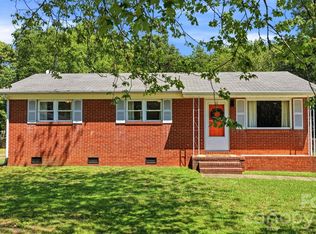 6805 Ellendale Dr, Charlotte, NC 28217