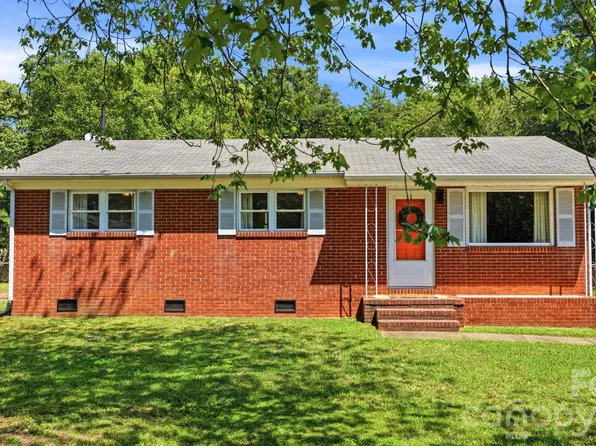 6805 Ellendale Dr, Charlotte, NC 28217