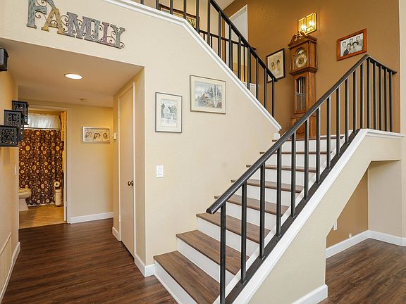5th image of 2141 Sorrento Dr