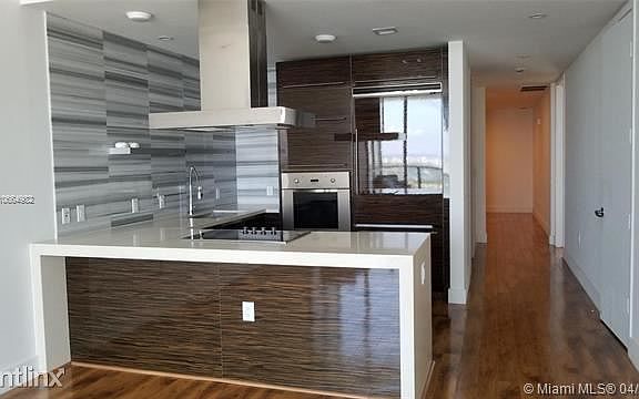 3rd image of 1100 Biscayne Blvd Unit 3704