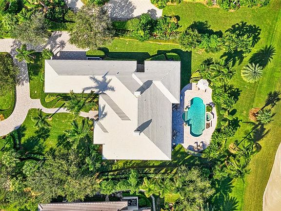 5th image of 516 White Pelican Cir
