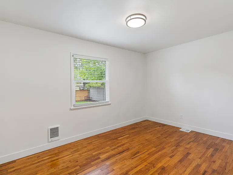 9006 Highland Ave SW — Photo 20