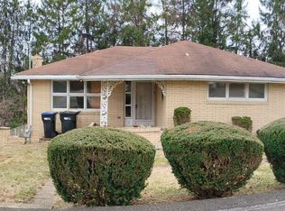 1887 Anderson Ave, Coraopolis, PA 15108