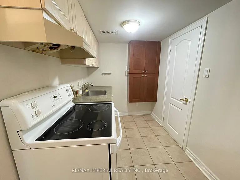 119 Wedgewood Dr #BASEMENT — Photo 5