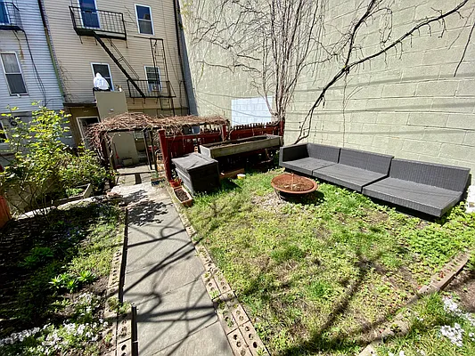 Rented by Highline Residential | media 10