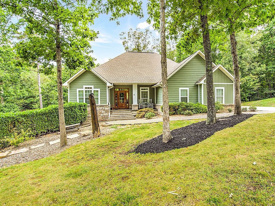1st image of 144 Pineview Dr