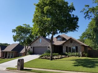 309 Castle Creek Dr, Sapulpa, OK 74066
