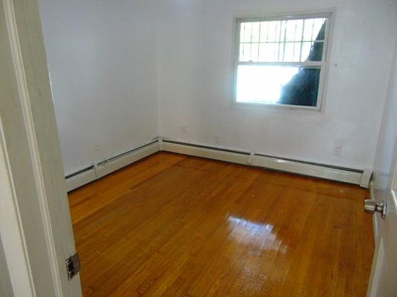 5th image of 21 Harper Ct Floor 1