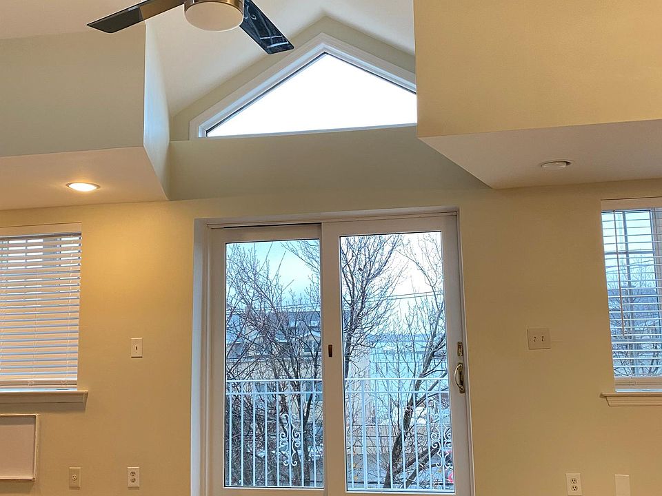 1st image of 3219 Griswold Ave #2