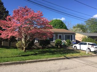 42 Vicksburg St, Providence, RI 02904