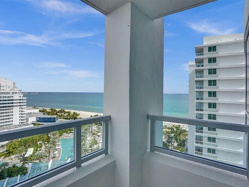 4401 Collins Ave #1503