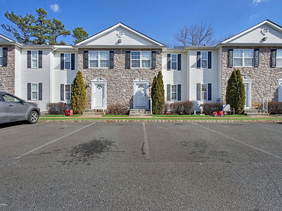 1st image of 79 Aspen Ct