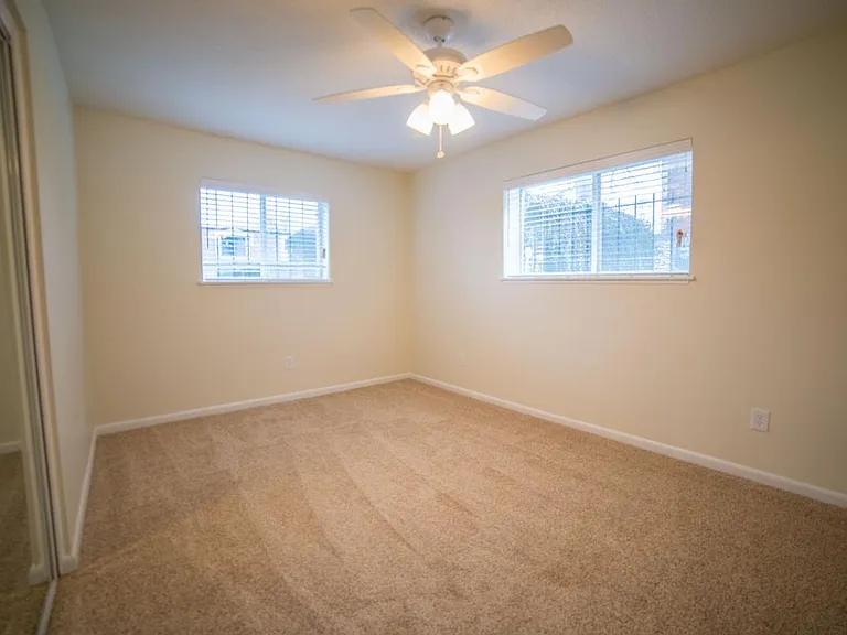 4006 Oak St #2 — Photo 6