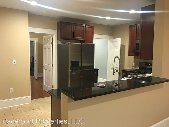 5th image of 3020 N High St APT 2
