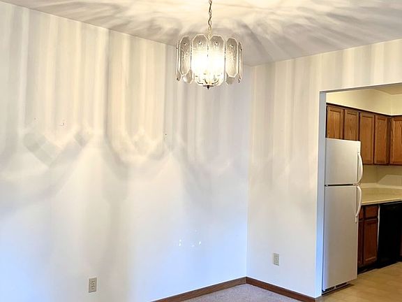 2nd image of 417 N 2nd St APT 8