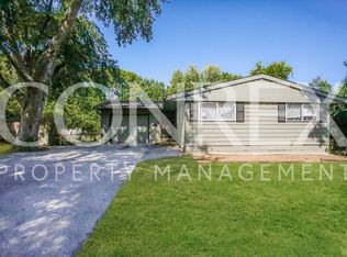 8706 E 91st St, Kansas City, MO 64138