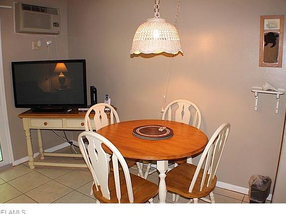 3rd image of 409 E Gulf Dr #C8