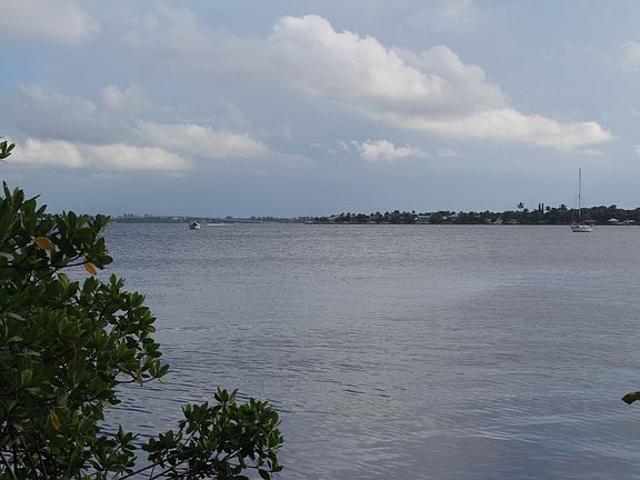 Marina View of North Fork